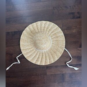 Lack of colors straw hat